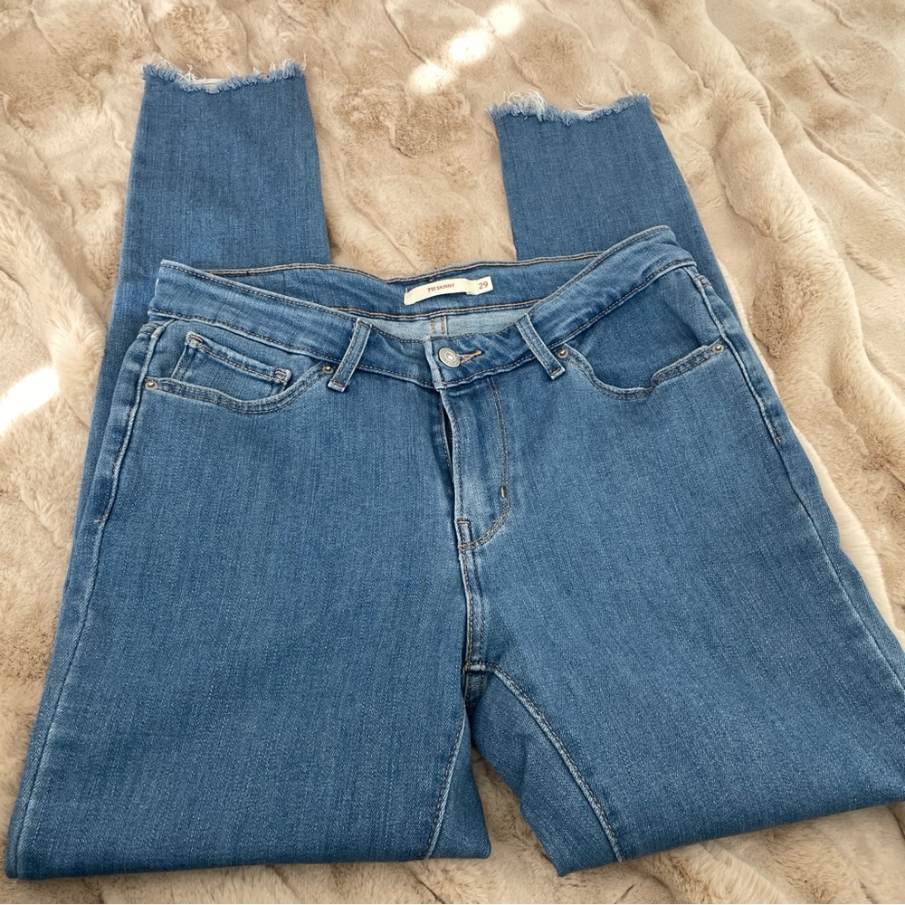 Levi’s 711 Skinny Jeans